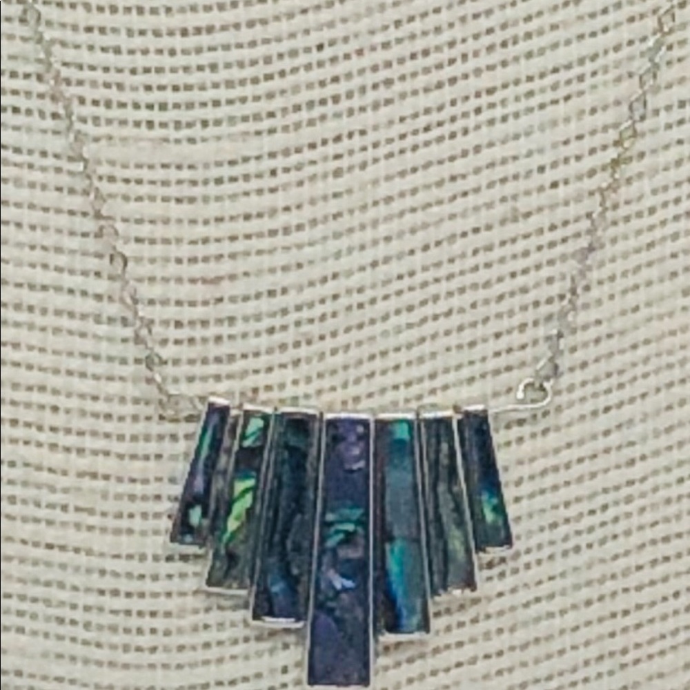 Mother of Pearl Necklace - Picture 6 of 6